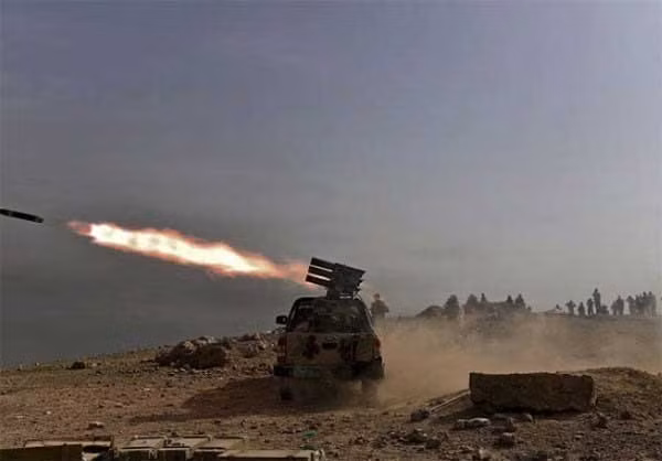 Cuộc giao tranh ác liệt giữa đôi bên ở chiến trường ây Mosul. Ảnh FNA