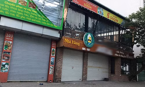 Nhiều nhà hàng, quán nhậu quanh Hồ Tây vẫn đóng cửa vì không có khách.