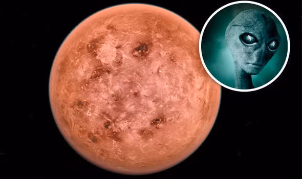 Việc đưa tàu vũ trụ đến sao Thủy và sao Kim sẽ tiêu tốn năng lượng, thậm chí là nhiều hơn sao Hỏa. Bởi, các chuyến đi đến bên ngoài Hệ Mặt trời đòi hỏi phải tăng tốc độ. Trong khi đó, việc đến vùng bên trong của Hệ Mặt trời đồng nghĩa với việc giảm tốc độ. Điều này có nghĩa là một tàu vũ trụ hướng đến gần Mặt trời hơn phải sử dụng tên lửa lớn, hoặc tìm một số cách hãm khác.