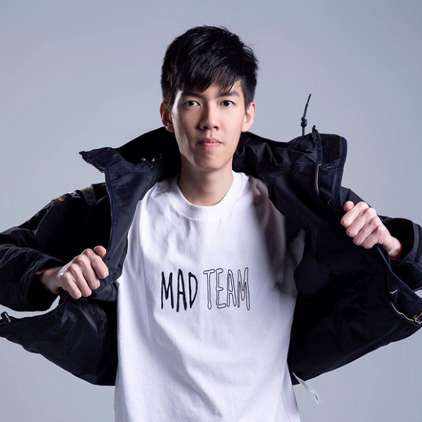 Nhà vô địch sẽ trở thành chủ nhân chiếc cúp AIC danh giá và số tiền thưởng hơn 4,6 tỷ đồng. Đội tuyển giành ngôi á quân nhận hơn 2,5 tỷ đồng.