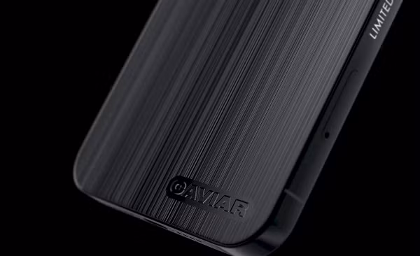 Ngay ở phần giới thiệu, Caviar cũng khẳng định mẫu iPhone 12 Pro Stealth này dành cho những ai yêu cầu bảo mật tuyệt đối tại nơi làm việc “Perfect if your workplace is in a high-security area”.