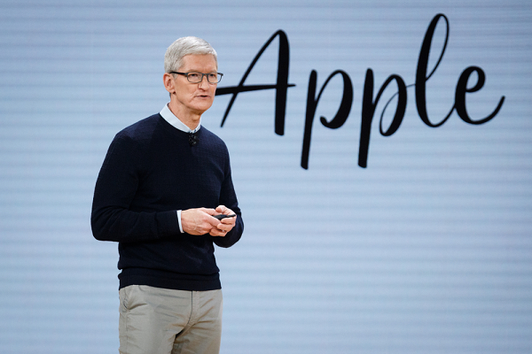 CEO Apple Tim Cook gây ấn tượng với công chúng bởi khả năng làm việc xuất sắc, là một người thông minh và tài năng. Phong cách lãnh đạo của ông đã được nhiều thế hệ dõi theo và học hỏi.