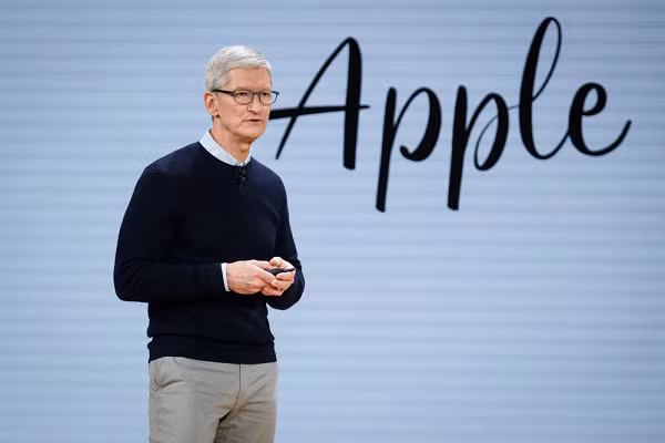 CEO Apple Tim Cook gây ấn tượng với công chúng bởi khả năng làm việc xuất sắc, là một người thông minh và tài năng. Phong cách lãnh đạo của ông đã được nhiều thế hệ dõi theo và học hỏi.