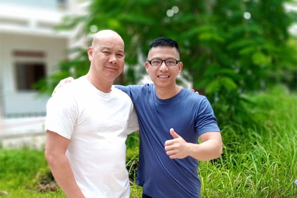 Ngày 3/12, trên trang blog cá nhân, anh đăng ảnh đơn xin việc vào Trung tâm Giám sát An toàn không gian mạng quốc gia (NCSC). Anh cho biết hiện tại đang là nhân viên duy nhất của NCSC ở thành phố Hồ Chí Minh. “Post cái hình để biết là có việc làm, để ba mẹ đỡ phải lo”, anh viết.