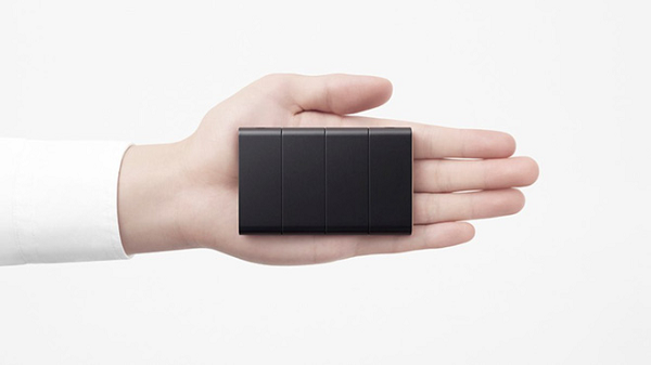 Ngày 14/12, OPPO đã hợp tác với studio thiết kế Nendo của Nhật Bản, để trình làng concept smartphone có thể gập nhiều lần “slide-phone”, một thiết kế cực kỳ độc đáo.