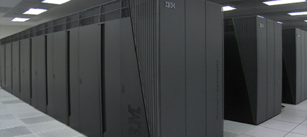 Được đặt tại Phòng nghiên cứu Quốc gia Lawrence Livermore, California, Vulcan ra đời phục vụ cho hoạt động của cả chính phủ, các ngành công nghiệp quốc gia và nghiên cứu ở các trường đại học. Siêu máy tính Vulcan sở hữu sức mạnh của 393.216 nhân xử lý với tốc độ đạt 4,3 petaflops.