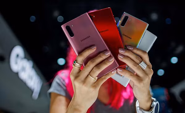 Số liệu ấn tượng đã giúp Samsung chiếm vị trí đầu tiên trong top những hãng smartphone lớn nhất thế giới.