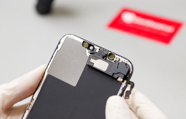 Theo DigiTimes, Apple đang tìm cách cải thiện cụm camera trên iPhone trong tương lai và cải thiện khả năng zoom trên điện thoại của mình. Và đối tác Hàn Quốc Apple lựa chọn để hợp tác đó là Samsung.