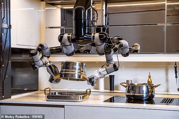 Nếu bạn lo lắng về việc đầu bếp cơ khí này có thể làm cho nhà bếp lộn xộn và bẩn thỉu, "nó thậm chí có thể tự mình dọn dẹp sau khi nấu ăn mà không một lời phàn nàn" nhà sáng lập Oleynik cho biết.