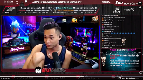 Nhưng nội dung sau của email mới khiến người ta té ngửa. "Đây là số tài khoản của em, mong anh chuyển cho em ít tiền để tiêu". Kèm theo đó là số tài khoản của fan hâm mộ.