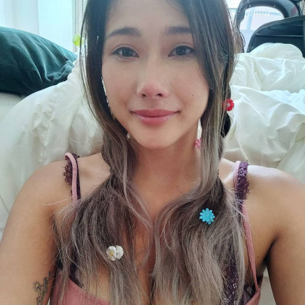 Tuy nhiên với số tiền khủng và thử thách không giống ai của nữ streamer dưới đây chắc chắn khiến bạn phải tròn mắt.