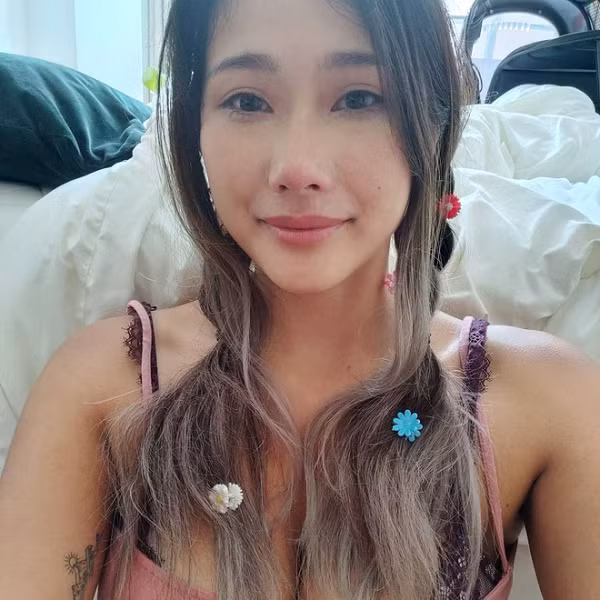 Tuy nhiên với số tiền khủng và thử thách không giống ai của nữ streamer dưới đây chắc chắn khiến bạn phải tròn mắt.