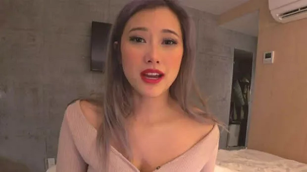 Với sự phát triển của mạng internet, nghề streamer bỗng chốc trở thành nghề "hái ra tiền", thậm chí sản sinh ra nhiều tỷ phú, triệu phú tuổi đời còn rất trẻ.