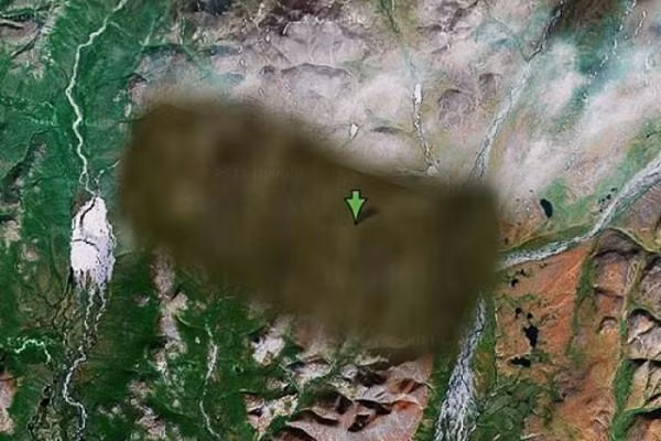Thành phố bí ẩn của Nga đã bị Google Earth làm mờ hoàn toàn. Rất khó có thể tìm kiếm hình ảnh về thành phố này. Nơi đây được đồn đoán là thành phố bí ẩn tại Nga, con người bên trong sống khép kín với dân số chỉ khoảng 1 triệu người.