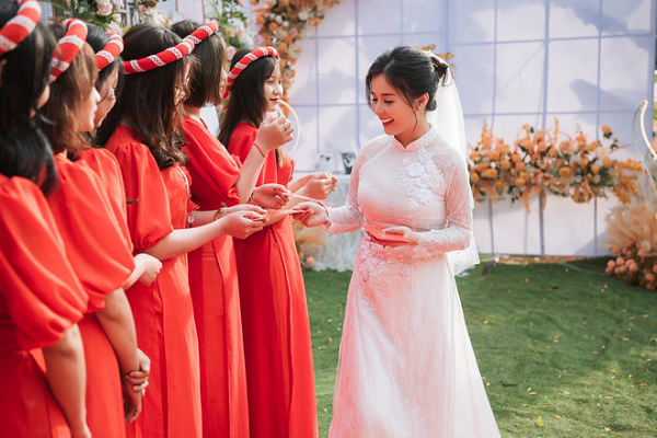 Vào ngày 22/12, Thảo Nari đã cùng chồng đã làm lễ đám hỏi tại Tuyên Quang. Hòa cùng niềm vui của gia đình là sự góp mặt của bạn bè và người thân trong không gian ấm cúng, giản đơn. Được biết, vào đầu năm 2021, cô sẽ làm lễ báo hỷ tại Hà Nội.