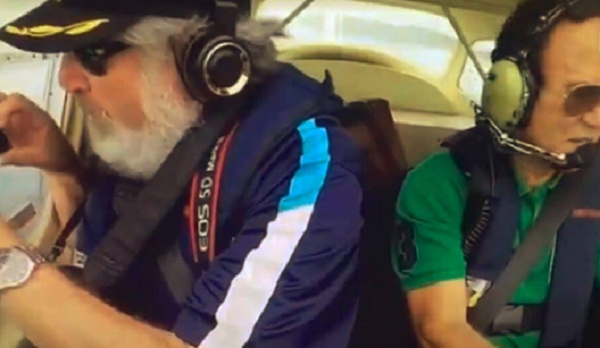 Ông Galiotto tin chắc rằng chiếc iPhone của mình đã mất hoặc cũng vỡ tan nát khi rơi từ độ cao đó. Nhưng điều bất ngờ đã xảy ra khi ông kiểm tra ứng dụng Find My và thật ngạc nhiên, chiếc iPhone 6S vẫn đang bật và hiển thị vị trí của mình giữa bãi biển. Ông còn kinh ngạc hơn khi tìm vị trí trên bản đồ, chiếc iPhone bị rơi vẫn còn nguyên, gần như không xước xát chút nào.