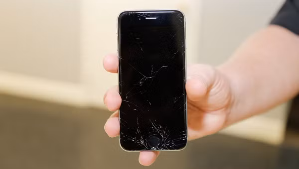 Các nhà nghiên cứu cho biết, nhờ công nghệ này màn hình có thể tự chữa 95% chỉ trong 20 phút.