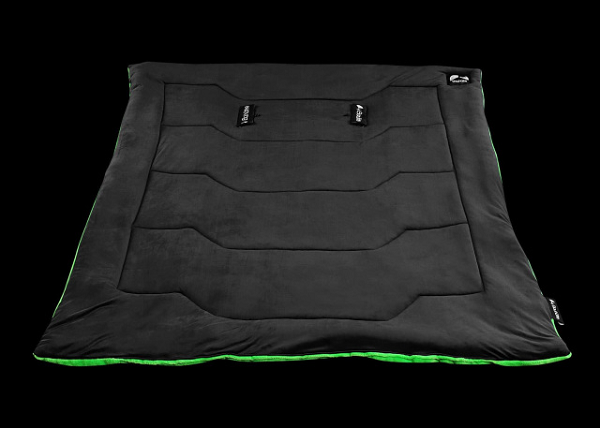 Wata Tank sở hữu kiểu dáng đẹp, thẩm mỹ và ấn tượng với các màu sắc có độ tương phản cao, thường thấy trên các vỏ máy tính chơi game và thiết bị ngoại vi. Bốn màu xanh lá, xanh biển, đen và đỏ vô cùng nổi bật.