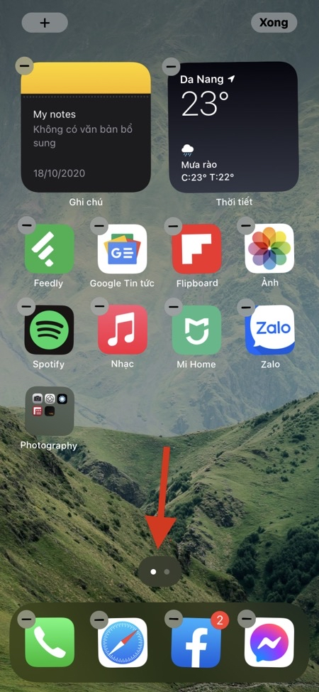 Bên cạnh đó, một số tính năng hữu ích trên iPhone chạy iOS 14 cũng vô cùng thú vị. App Library trên iOS 14 giống như app drawer trên Android, cho phép bạn quên đi hàng chục homescreen đầy những ứng dụng hiếm khi dùng đến. Thay vi phải đưa từng ứng dụng vào Thư viện ứng dụng (App Library), bạn có thể ẩn toàn bộ các homescreen mà chỉ cần vài cú chạm tay.