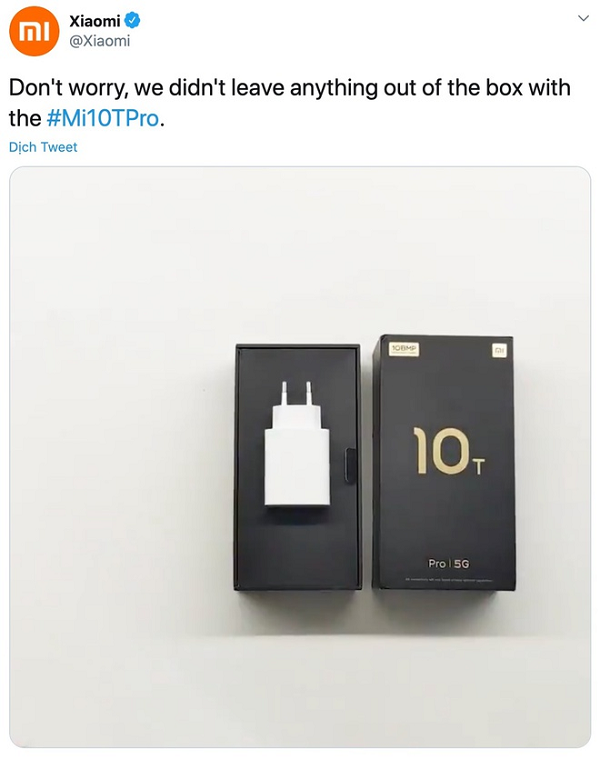 Xiaomi cũng là cái tên gia nhập đội ngũ “đá xoáy” Apple. Video ngắn quảng bá cho mẫu smartphone Mi 10T Pro 5G của hãng không có điện thoại, chỉ là củ sạc trong hộp với thông điệp “đừng lo, chúng tôi không bỏ thứ gì khỏi hộp cả”.