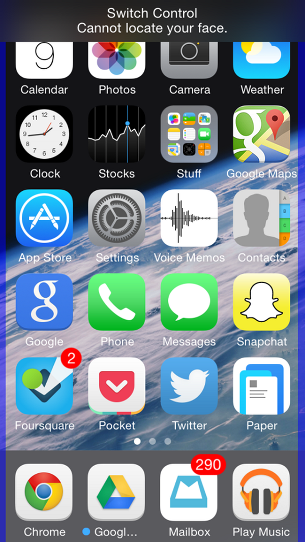 Để điều khiển iPhone bằng… đầu là một tính năng được cất trong phần Accessibility. Chọn Settings &gt; General &gt; Accessibility và sau đó di chuyển xuống tiêu đề phụ Interaction và bấm vào Switch Control. Bấm vào Switches &gt; Add New Switch &gt; Camera và chọn Left Head Movement hoặc Right Head Movement. Sau đó chọn một hành động trong trình đơn System, bạn có thể biết những công việc nào sẽ được kích hoạt khi đầu di chuyển