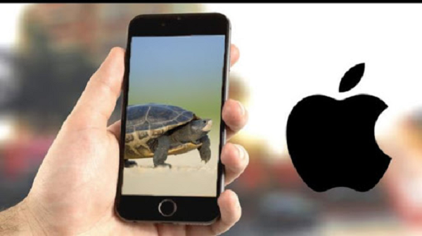 Apple giải thích rằng, họ làm vậy để tránh thiết bị tắt đột ngột do pin "chai" và "đem lại trải nghiệm tốt cho khách hàng, bao gồm hiệu suất tổng thể và kéo dài tuổi thọ của thiết bị". Dù vậy, hãng vẫn liên tục bị chỉ trích.