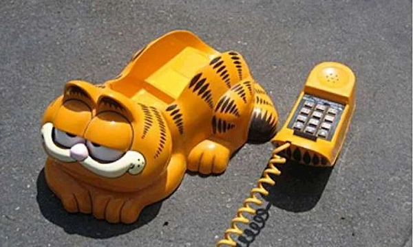 Trong thập niên 1980, hàng ngàn chiếc điện thoại Garfield đã được sản xuất và bán ra thị trường, trở thành vật dụng phổ biến tại nhiều gia đình.