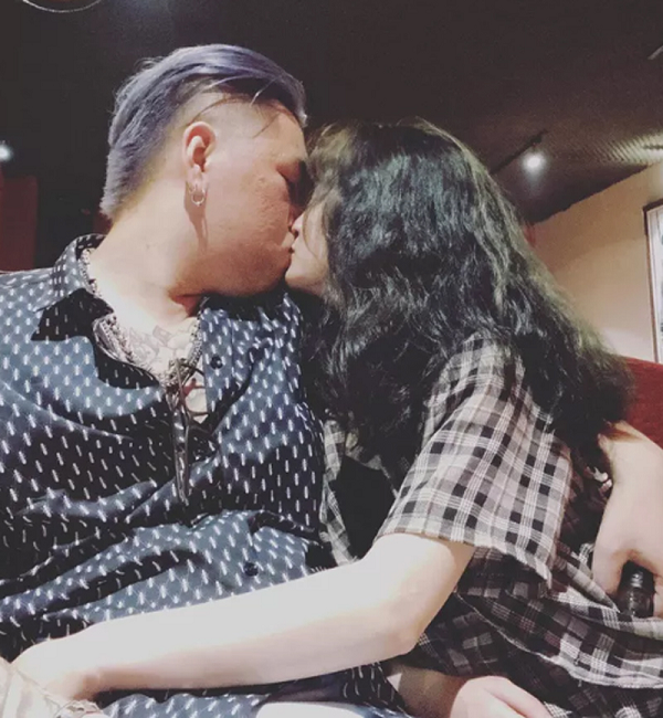 Heavy Alice là một trong những nữ streamer nổi tiếng nhất làng Free Fire Việt Nam ở thời điểm hiện tại. Cô nàng có thể gây ấn tượng mạnh mẽ đến người hâm mộ nhờ vào giọng nói dễ thương cũng như là ngoại hình vô cùng xinh xắn và đáng yêu.