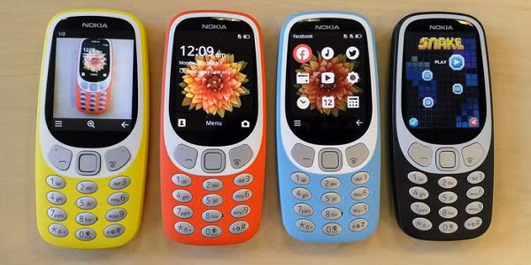 Mặc dù thời điểm hiện tại thì rất nhiều dịch vụ mạng viễn thông khác có tốc độ truyền tải dữ liệu vượt trội hơn rất nhiều, nhưng 2G vẫn còn được sử dụng tại một số nơi nhằm mục đích nghe và gọi.