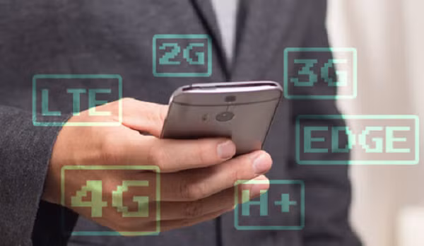 Đặc trưng cho cụm từ HSPA ( High Speed Packet Access ) với những tiểu chuẩn tương tự mạng 3G những tốc độ truyền tải của mạng HSPA lên tới 7,2MB nhanh hơn rất nhiều so với mạng 3G và tương đượng với mạng cáp đồng ADSL.