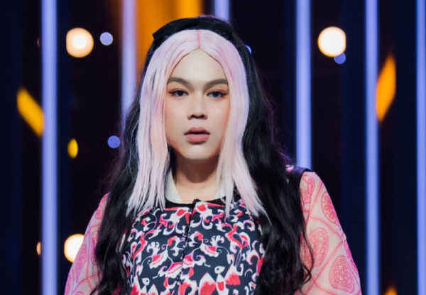 Vốn là một gương mặt có tính cách hòa đồng, dễ mến nên khi hay tin Long Chun bị bệnh, rất nhiều nhân vật hoạt động trong showbiz đã gửi lời chia sẻ cũng như động viên tới anh chàng.