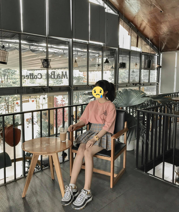 Hiện nay, nữ streamer đang sở hữu một kênh Youtube với hơn 150.000 người đăng ký. Chưa hết, Instagram của nữ streamer Free Fire này cũng có tới gần 25.000 lượt theo dõi. Một con số cực kì ấn tượng với một streamer đang trên đà phát triển sự nghiệp.