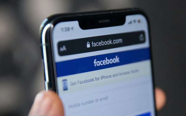 Trước đó, Facebook cũng đã "phàn nàn" Apple về vấn đề phí hoa hồng khi tập đoàn công nghệ này tính phí các ứng dụng được liệt kê trên thiết bị iOS trong khi mạng xã hội lớn nhất thế giới lại liên kết với các nhà phát triển phần mềm nhỏ - những người bị ảnh hưởng nhiều nhất bởi chính sách này.