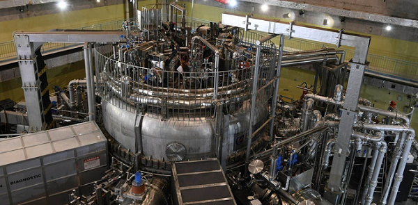 HL-2M có thể hoạt động ở nhiệt độ 150 triệu độ C, cao gần gấp 3 so với phiên bản trước đó là HL-2A và gấp 10 lần nhiệt độ bên trong lõi Mặt Trời.