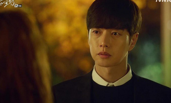 Mai me voi bo tre, ve den nha chet dung khi thay nguoi dan ong la