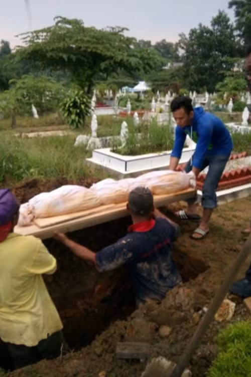 Di doi mo me, sung sot vi phat hien bat ngo