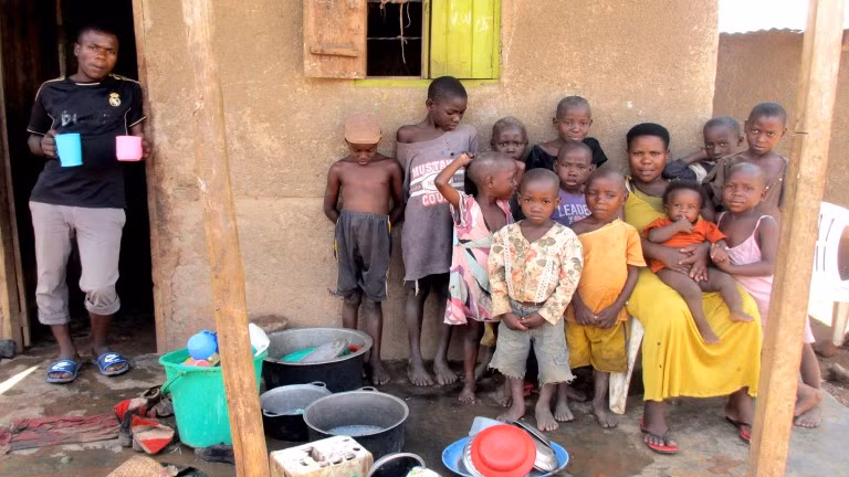 Mới đây, sau lần sinh cuối cùng, để chấm dứt tình trạng sinh đẻ không thể kiểm soát được, cô Mariam đã đề nghị các bác sĩ cắt bỏ tử cung của mình. Chính thức chấm dứt nỗi lo về việc mang thai tiếp.