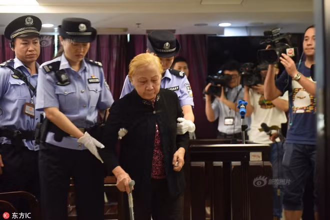 Mẹ tự tay đầu độc con đến chết và sự thật đau xé lòng - Hình 2 Me tu tay dau doc con den chet va su that dau xe long-Hinh-2