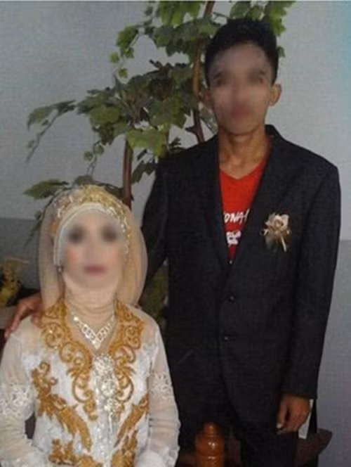 Chồng suýt ngất khi kết hôn ba tháng mới biết vợ là đàn ông Chong suyt ngat khi ket hon ba thang moi biet vo la dan ong