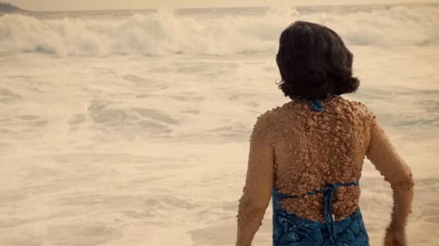 Nguoi phu nu bi goi "quai vat xau xi" va no luc ngoan muc-Hinh-4