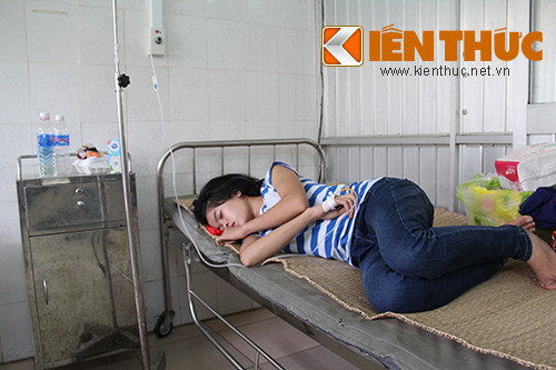 Nạn nhân tai nạn thảm khốc Bình Thuận không ngờ mình còn sống - Hình 2 Nan nhan tai nan tham khoc Binh Thuan khong ngo minh con song-Hinh-2