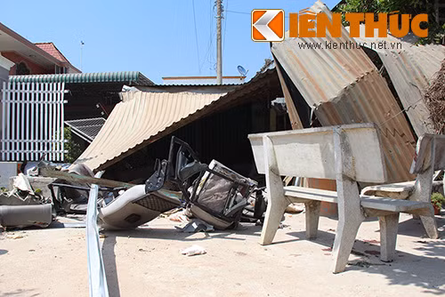 Tham nan o Binh Thuan: Xe dam sam bit kin nha dan-Hinh-2