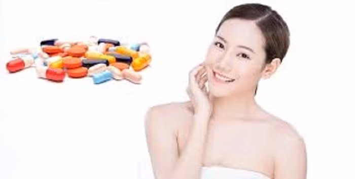 Bổ sung estrogen tùy tiện. Phụ nữ bước vào giai đoạn vàng phát triển, cơ thể sẽ tiết ra nhiều estrogen có tác dụng kích thích sự phát triển ngực. Estrogen tốt cho việc chăm sóc khuôn ngực song lạm dụng estrogen lại dẫn tới rối loạn nội tiết tố, dễ gây nên các bệnh về vú.