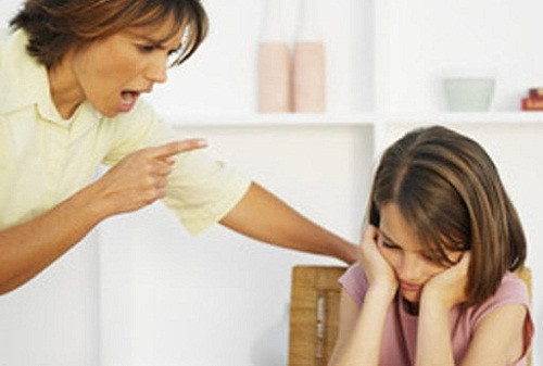 Nhin vo danh con, toi am anh khong the lam “chuyen ay”