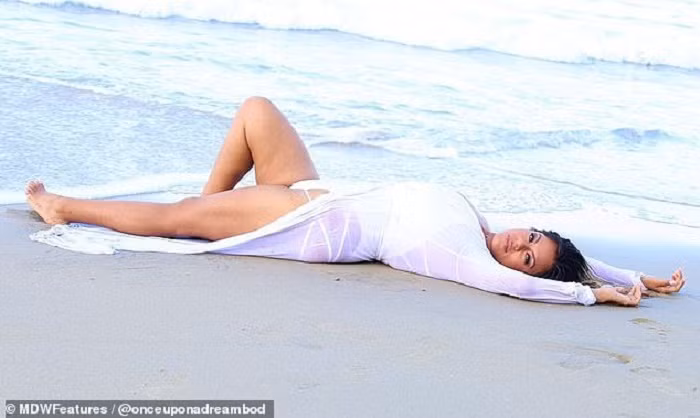 Từng là người ghét các hoạt động ngoài trời, giờ đây Natalie không ngại xuất hiện ở bãi biển gần nhà. Dù đã kiểm soát được cân nặng song cô vẫn kiên trì chế độ ăn uống ưu tiên bổ sung protein buổi sáng, gà nướng, súp lơ cho bữa trưa và sữa chua bữa tối.