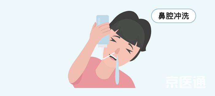 Dùng tay ngoáy mũi. Dùng tay ngoáy sâu vào khoang mũi dễ làm tổn thương niêm mạc, chảy máu hoặc thậm chí gây viêm nhiễm. Trường hợp nặng có thể gây nhiễm trùng nội sọ. Để làm sạch mũi, lựa chọn tốt nhất là vệ sinh với nước muối loãng. Hoặc bạn có thể thay thế bằng tăm bông tẩm nước muối nhẹ nhàng xoay quanh khoang mũi.