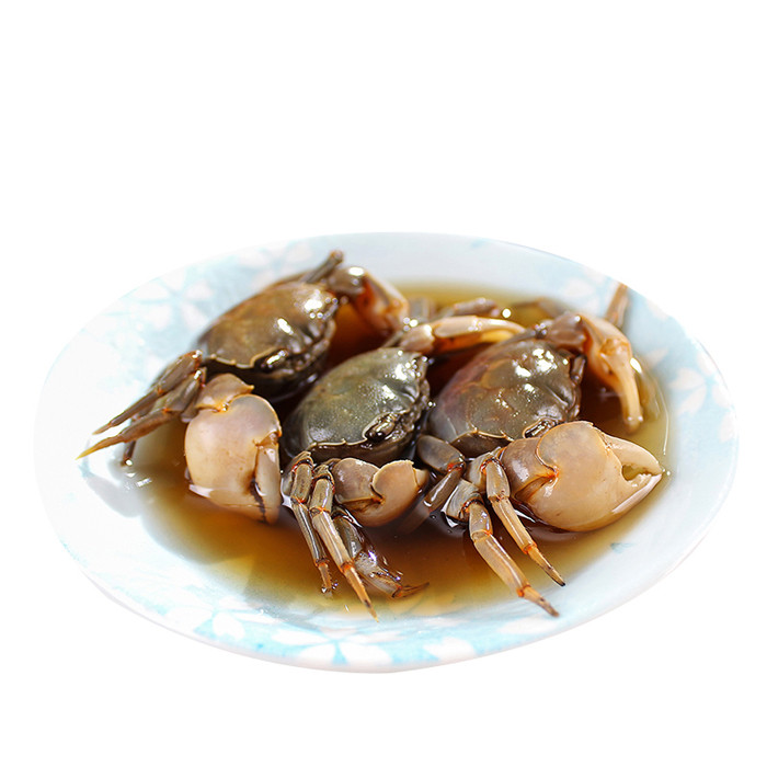 Loài cua trong món ăn này chủ yếu là cua hoa tuy không nhiều thịt nhưng thịt mềm và ngọt. Tùy vào sở thích người thưởng thức đặc sản Trung Quốc sẽ lựa chọn cua đực hay cua cái. Cua đực thường chắc thịt hơn trong khi cua cái lại có phần trứng rất ngon và tốt cho sức khỏe. Đầu bếp sẽ dùng dụng cụ để làm sạch từng chút một trên thân cua.