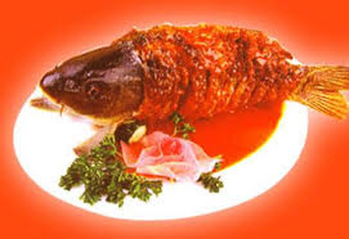 Món ăn ngon miệng song vấp phải nhiều ý kiến phản đối do cách đối xử tàn ác tận cùng đối với con vật bé nhỏ.