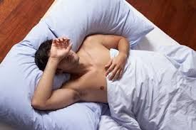 Tuyến tiền liệt có vai trò quan trọng đối với cơ thể nam giới. Chức năng chính của bộ phận này là tạo ra chất dinh dưỡng để vận chuyển tinh trùng khi phóng tinh và kiểm soát nước tiểu, đảm bảo cho hoạt động sống hàng ngày của cánh mày râu diễn ra ổn định.