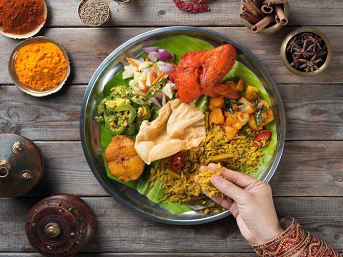 Ngộ độc thực phẩm. Trường hợp này xảy ra khi nhân viên nấu ăn không rửa tay sạch sau khi vào toilet. Lúc này, các loại vi khuẩn gây bệnh như Salmonella có cơ hội lây ra thức ăn, tấn công và gây bệnh.